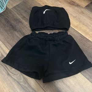 Best 25+ Deals for Nike Tube Top | Poshmark
